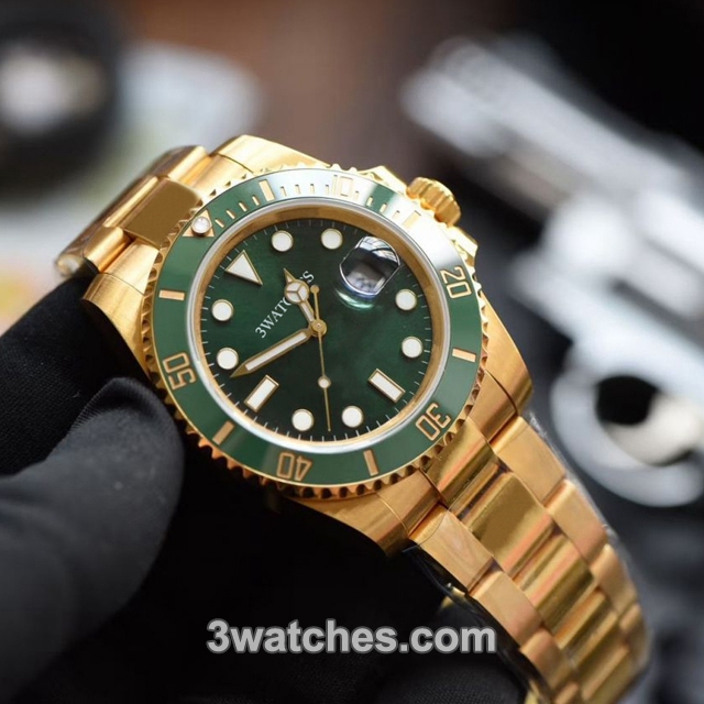 Green bezel dive discount watch